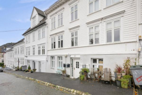 New Sandviken Apartment with Stunning view